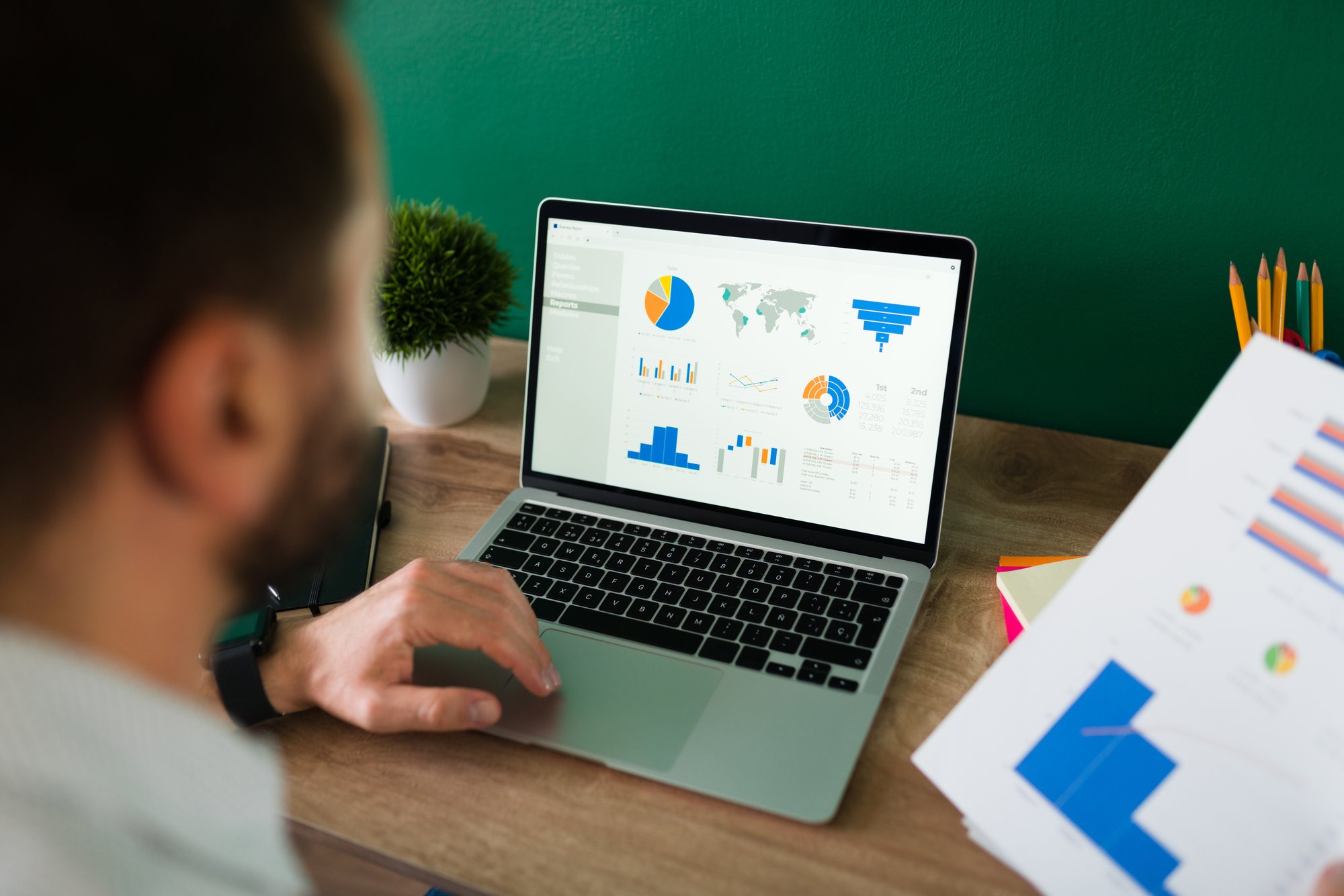 HubSpot CRM dashboard